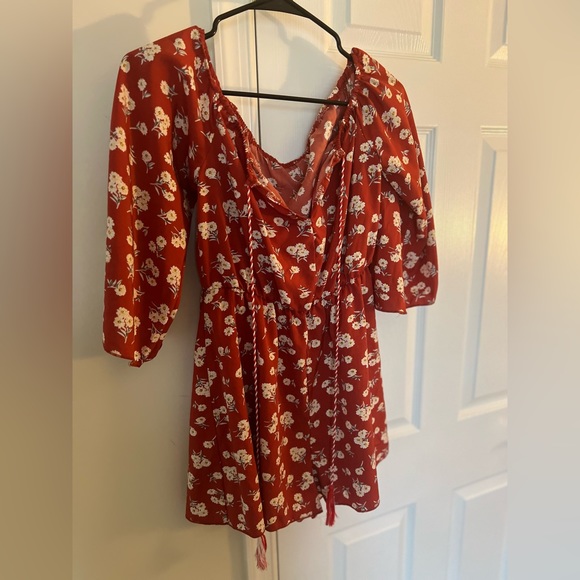 Boho Red Floral Romper - Picture 4 of 5